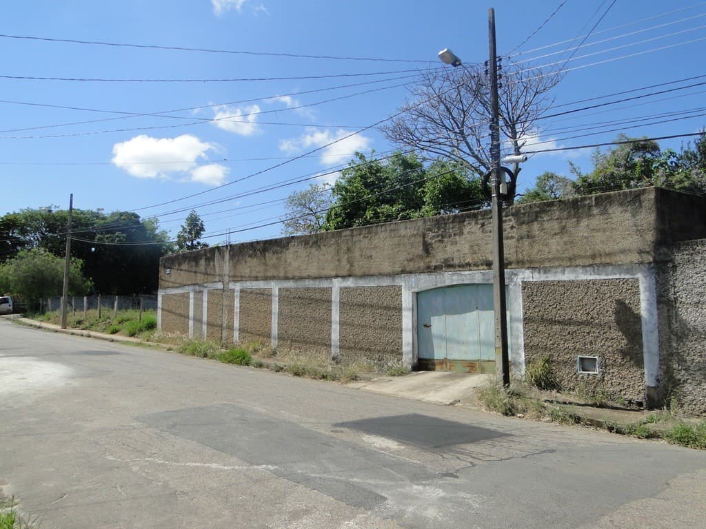 Avenida Celina Ferreira Ottoni, nº 3591 - Bairro Sion — foto 2