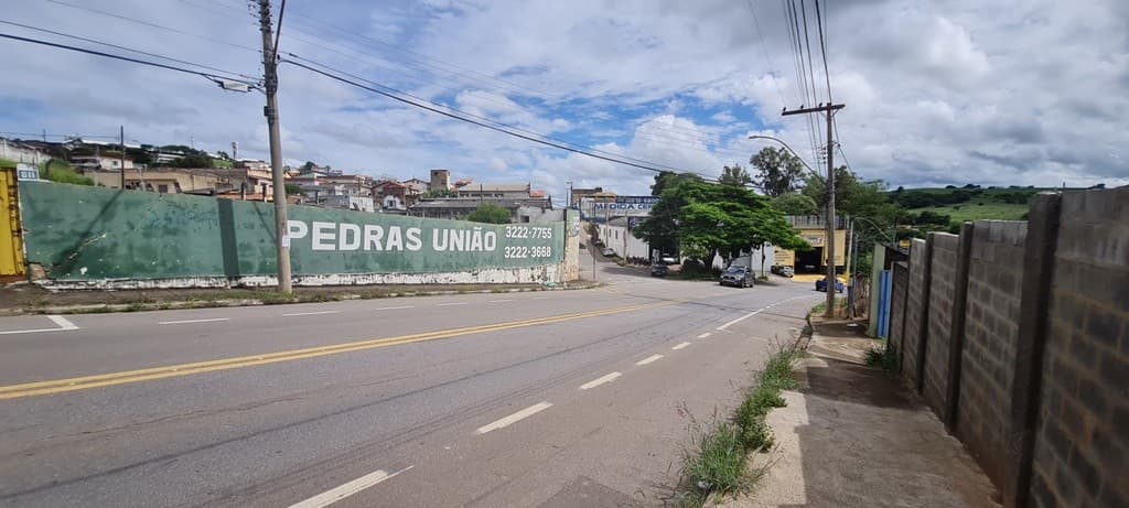 Avenida Dr. Modena, nº 811 – Bairro Jardim Orlândia — foto 2