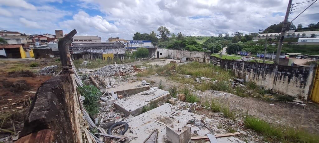 Avenida Dr. Modena, nº 811 – Bairro Jardim Orlândia — foto 4