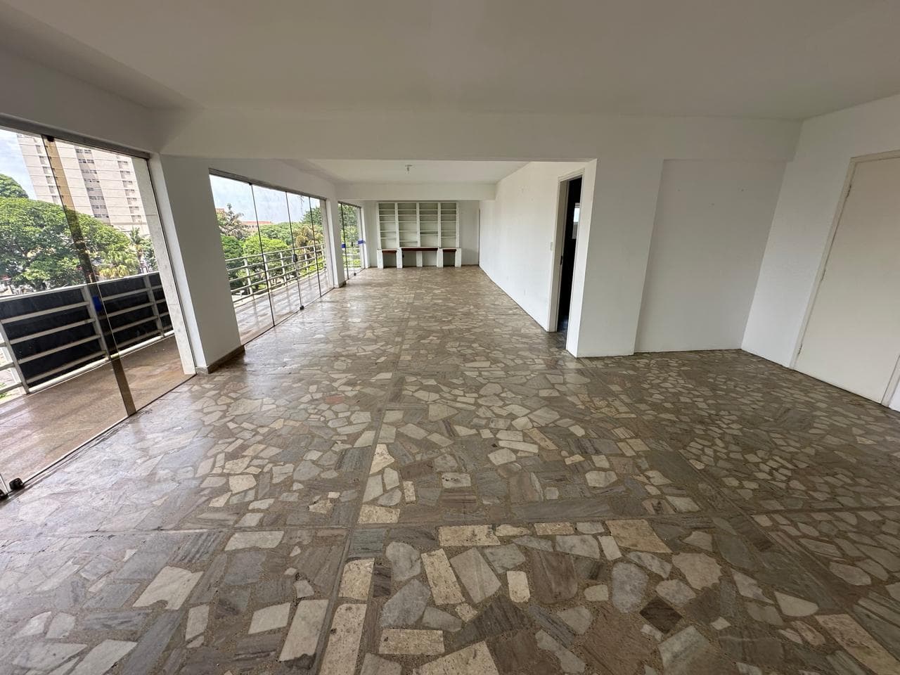 Avenida Rio Branco, nº 422 – Centro - Apartamento 71 – Edifício Salum Assad David — foto 4