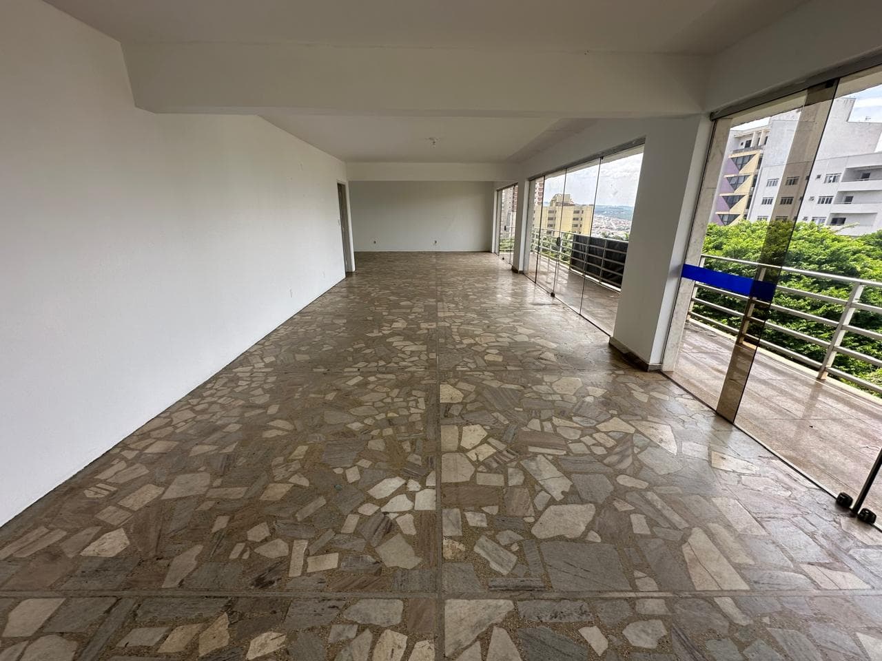 Avenida Rio Branco, nº 422 – Centro - Apartamento 71 – Edifício Salum Assad David — foto 5
