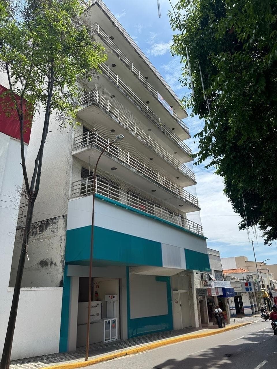 Avenida Rio Branco, nº 422 – Centro - Apartamento 71 – Edifício Salum Assad David — foto 1