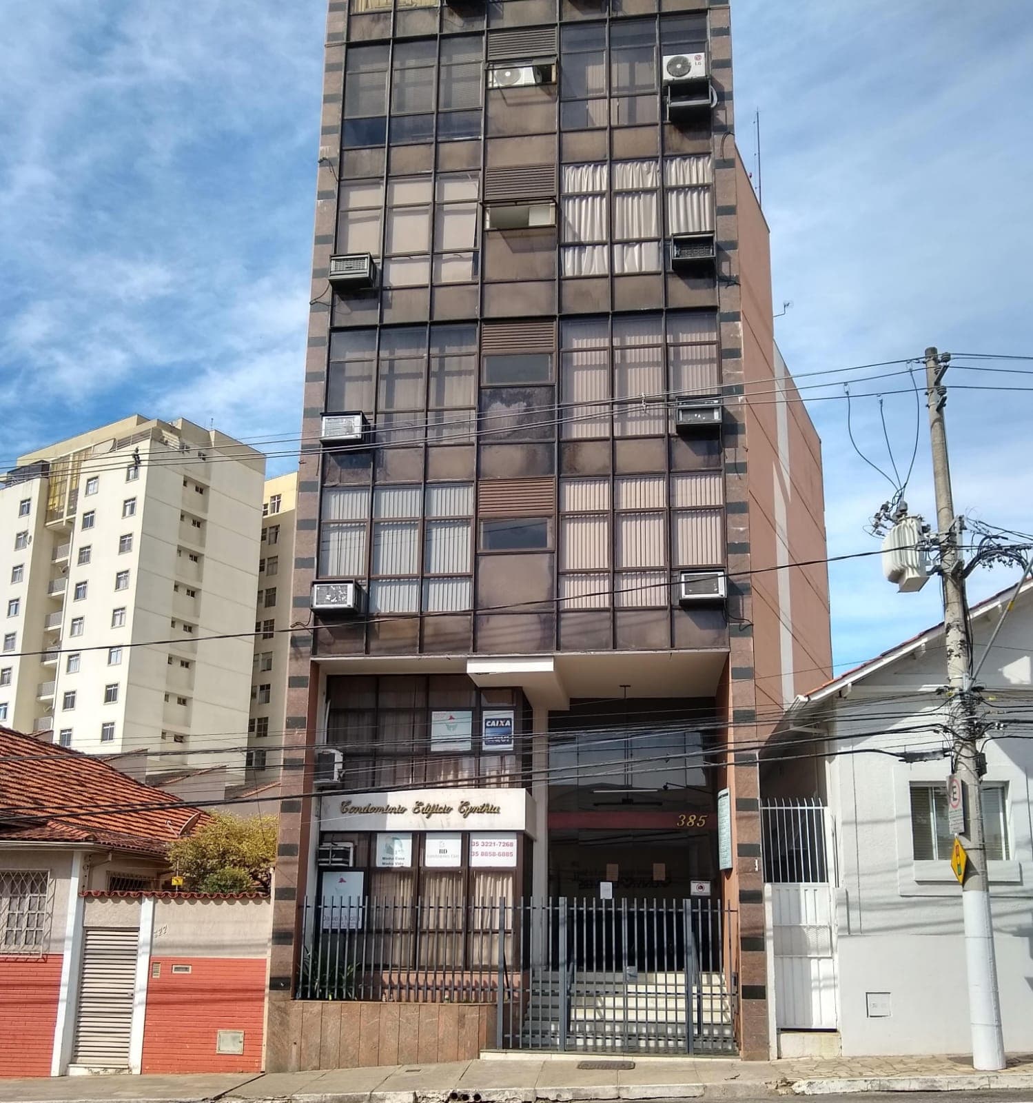 Avenida Rui Barbosa, nº 385 - Centro - Sala T-1 - Edifício Cynthia — foto 1