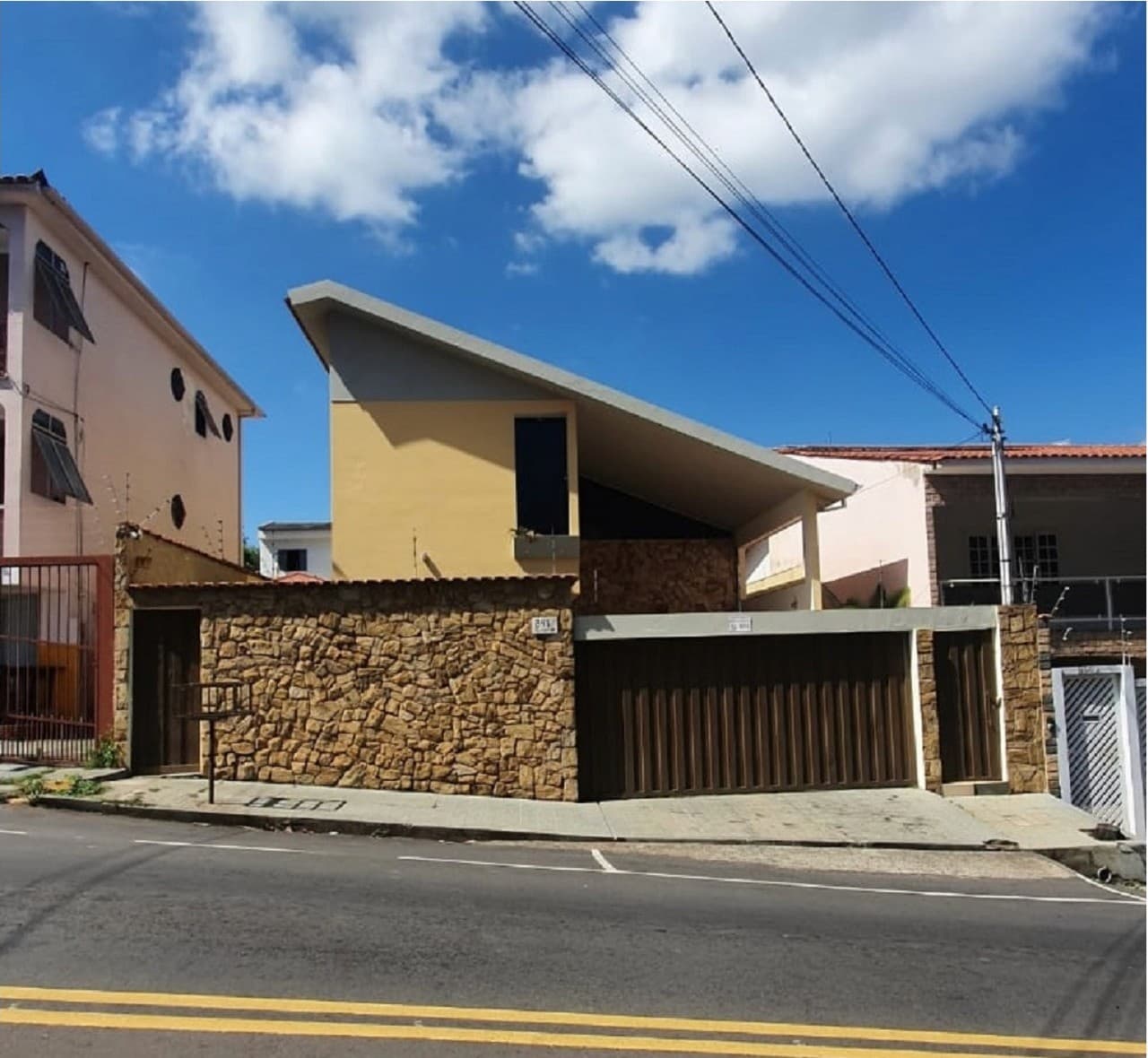 Avenida Santa Luiza, n° 241 – Bairro Santa Luiza — foto 1