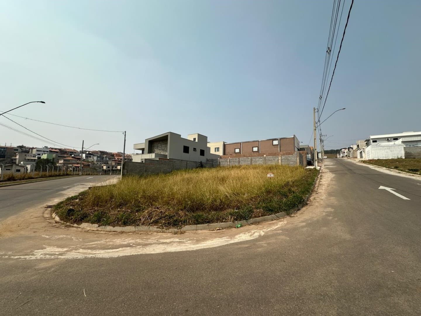 Lote 19, Quadra “D” - Rua Rogério Trombini - Bairro Residencial Portinari (esquina com a Rua 10) — foto 1