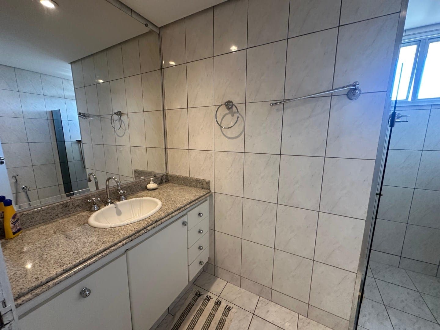 Praça Getúlio Vargas, nº 146 - Centro - Apartamento 201 - Edifício Granville — foto 12