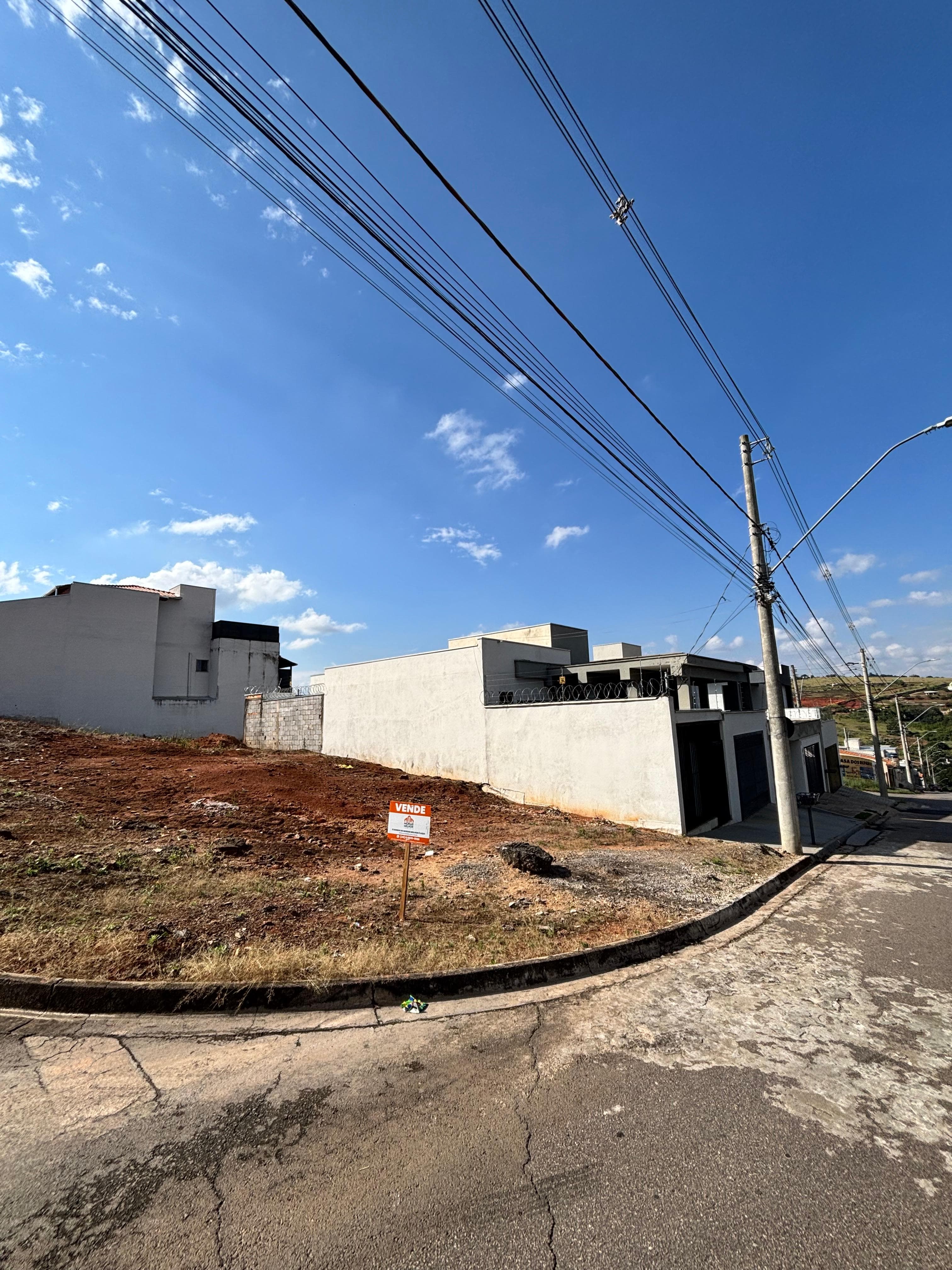 Rua Caroline Semionato Andrade - Bairro Treviso — foto 2