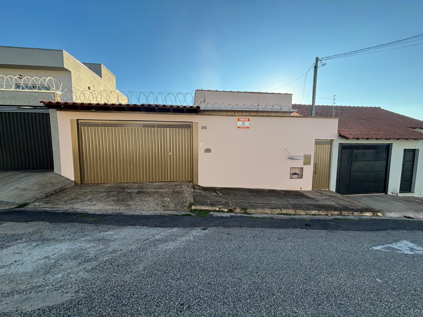 Rua Cecília Girardelli Zanatelli, nº 315 - Bairro San Marino — foto 1