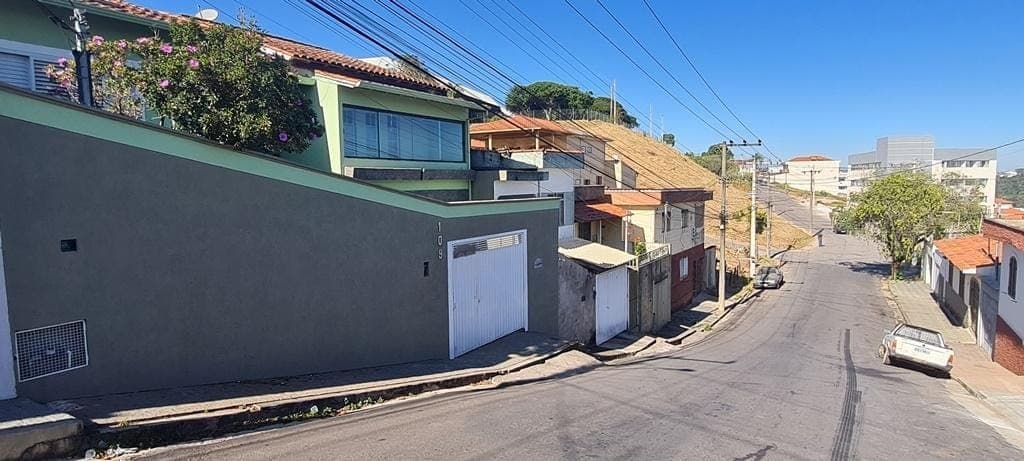 Rua Domingos Figueiredo, nº 109 – bairro Vila Adelaide — foto 2