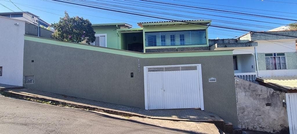 Rua Domingos Figueiredo, nº 109 – bairro Vila Adelaide — foto 1