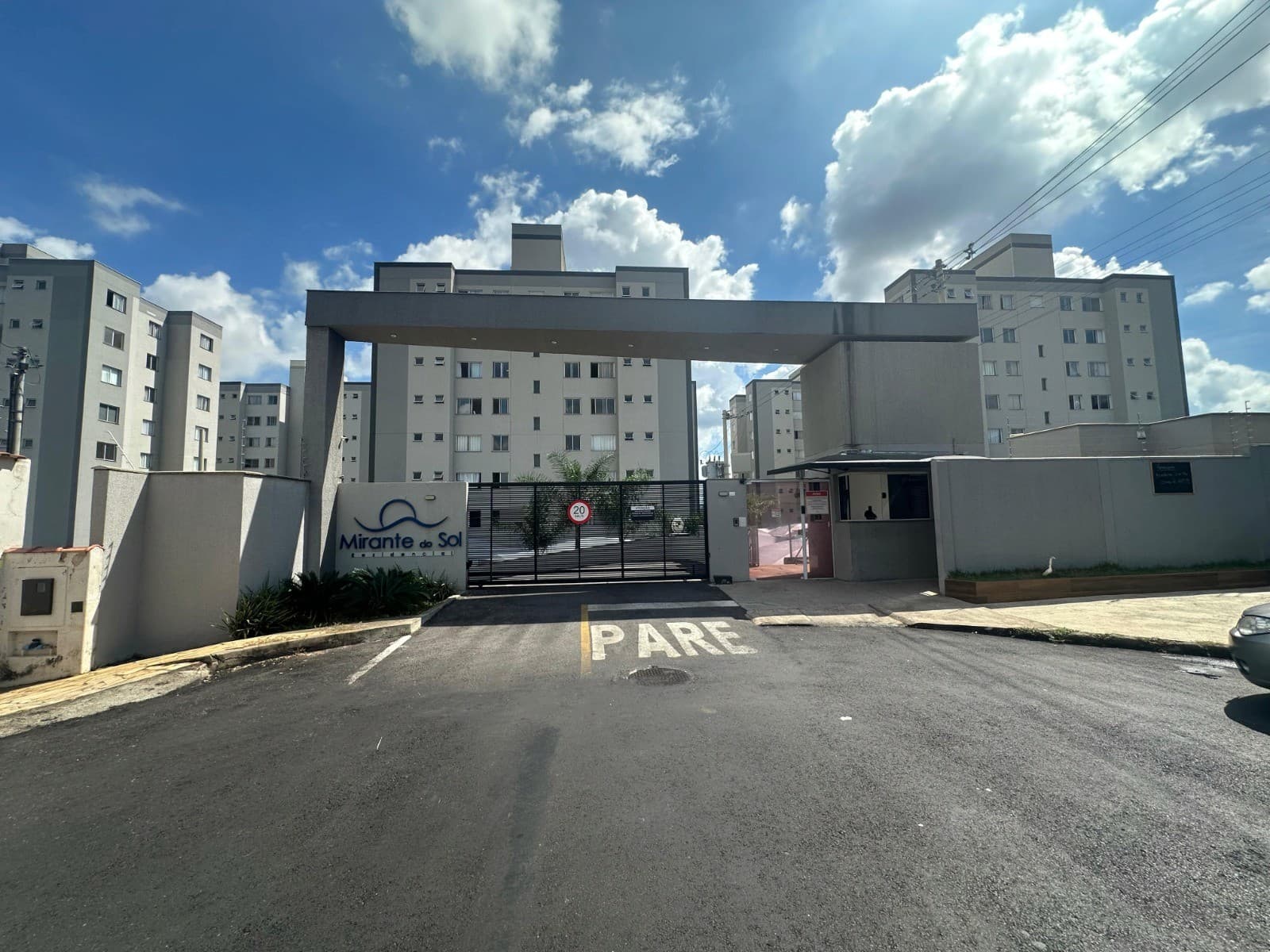 Rua Filipi Mitidieri Amorim, nº 500 - Bairro Santana – Bloco 02, Apartamento 102 – Residencial Mirante do Sol — foto 1