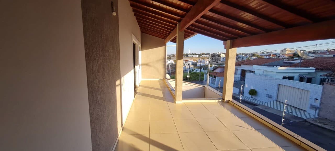 Rua Finlândia, nº 16, Bairro Jardim Andere — foto 13