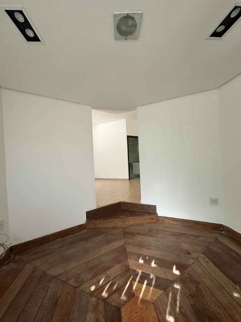 Rua Luiz Sergio Sepeni, nº 215 - Bairro Urupes — foto 4