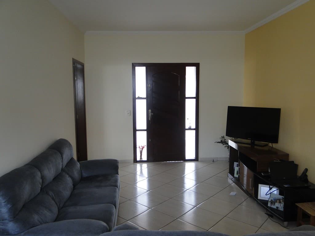 Rua Vereador Aristeu Ferreira Mendes, nº 10 – Bairro Jardim Mariana — foto 2