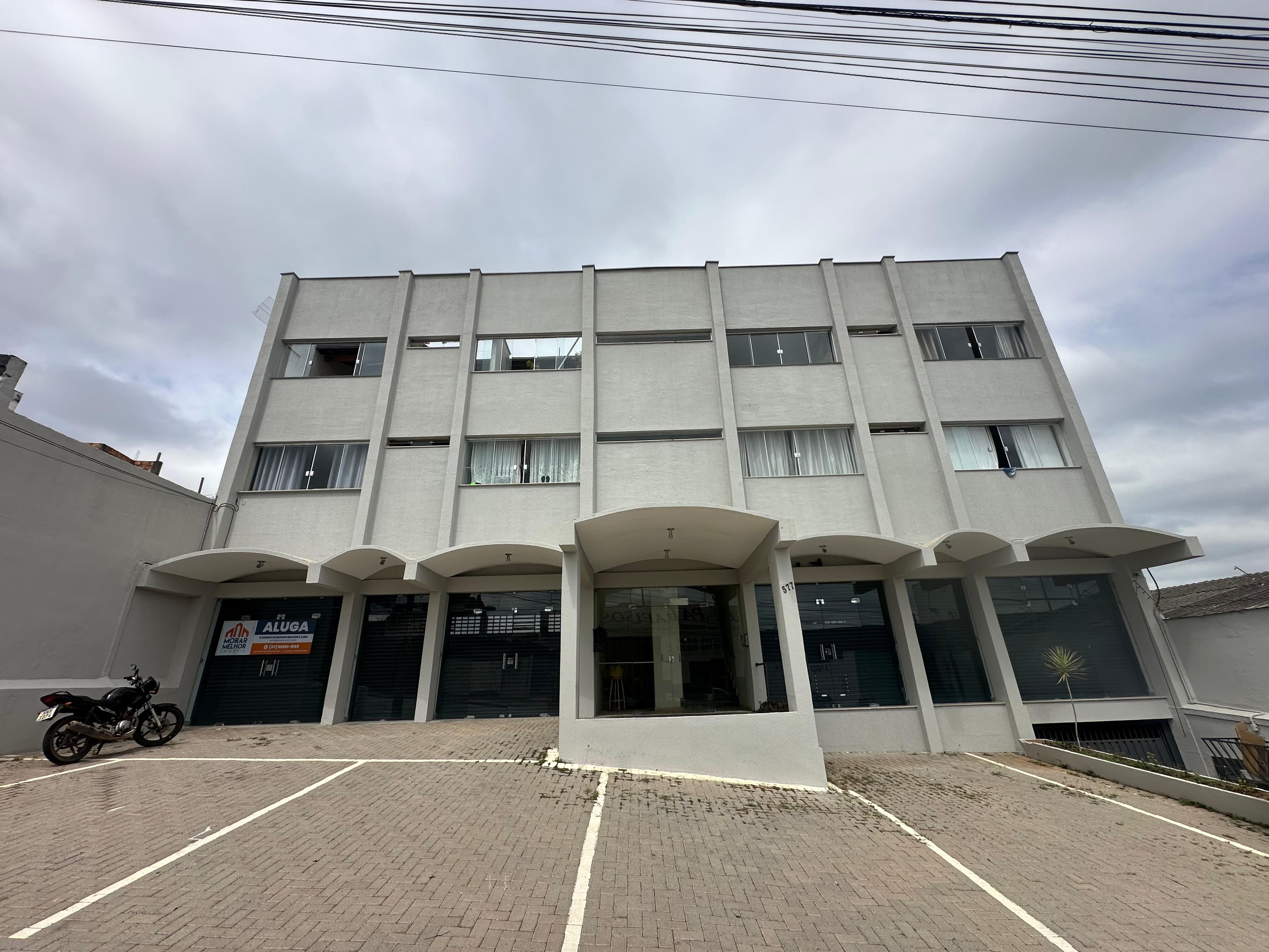 Salão Comercial - Avenida Doutor Módena, N° 577 - Bairro Nossa Senhora de Fátima. — foto 1
